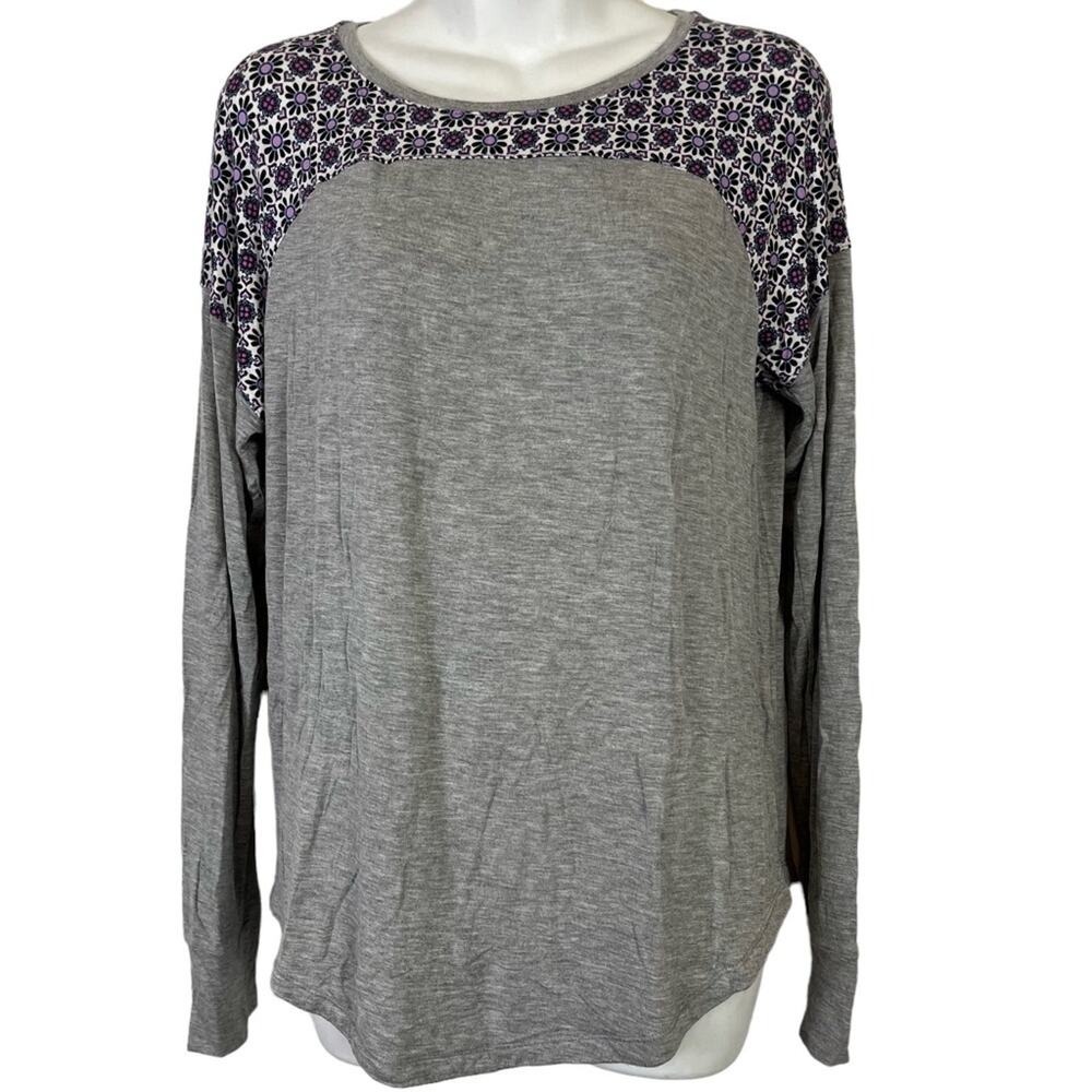 VERA BRADLEY Heather Gray LILAC MEDALLION Long Sleeve Jersey Knit Tee Shirt sz S
